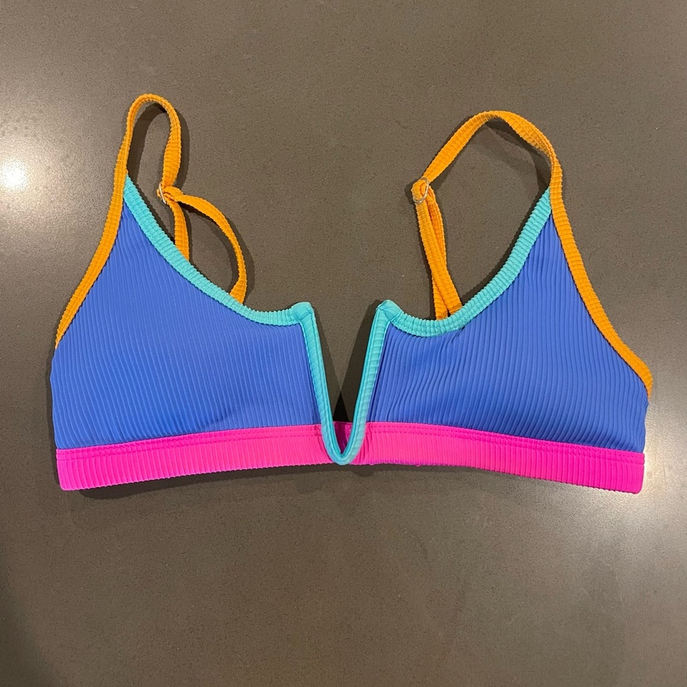 OneOne Jenna Ribbed Bikini Top size Large